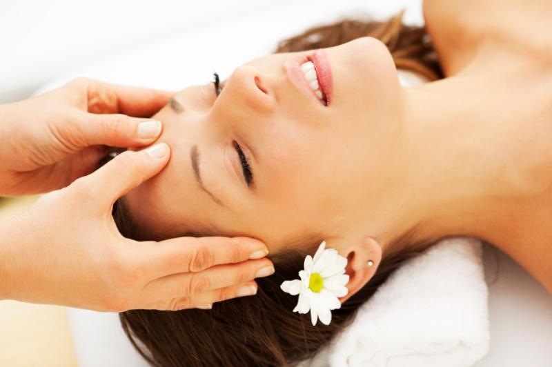 Massage là liệu pháp chữa bệnh được ứng dụng nhiều năm nay