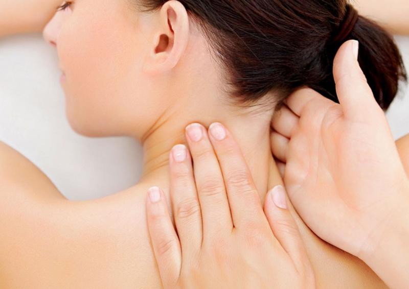 Massage sai cách ở đốt sống cổ rất dễ gây tử vong