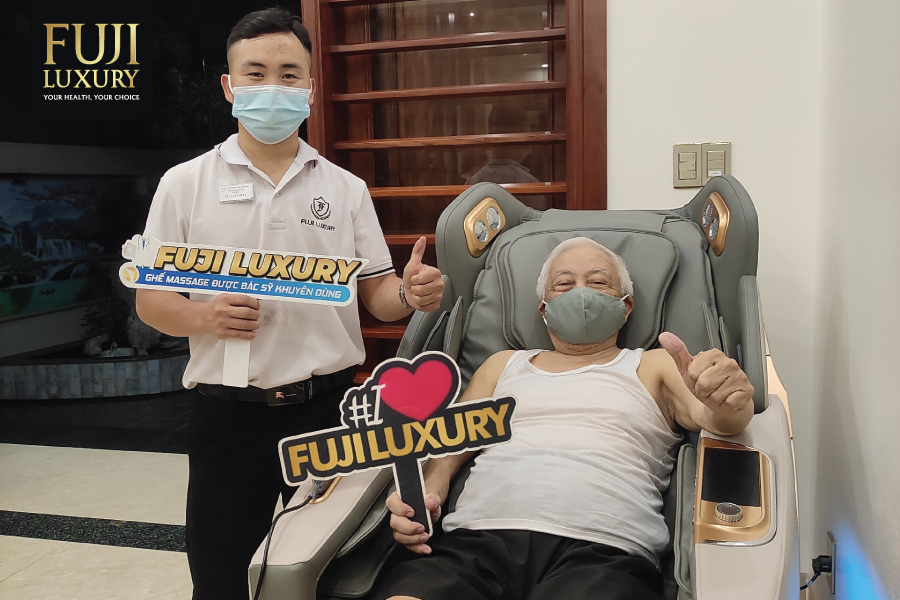 Ghế massage của Fuji Luxury - Quà báo hiếu dành tặng đấng sinh thành