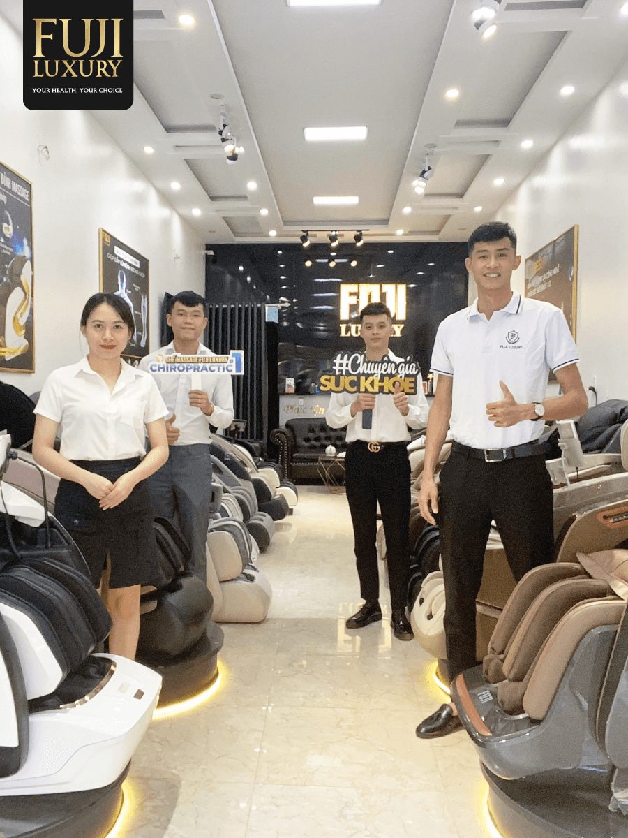 Đội ngũ nhân viên tận tâm, nhiệt tình với khách hàng của Ghế massage Fuji Luxury