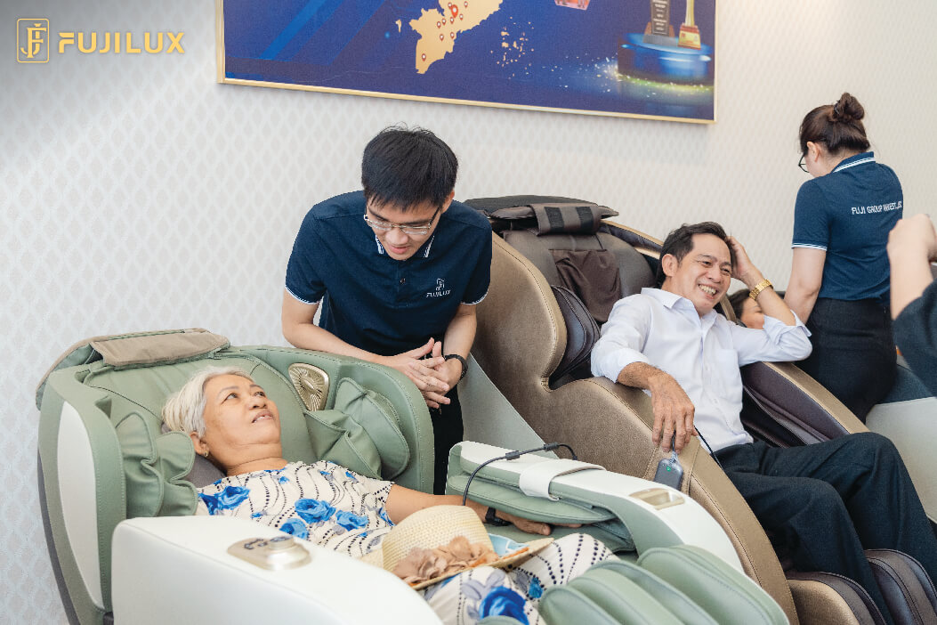 Ghế massage cho người cao tuổi