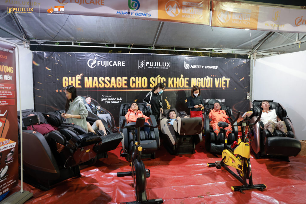 Ghế massage Fuji Luxury đồng hành vì sức khỏe người Việt